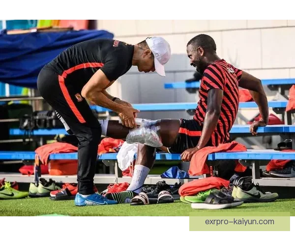 Vini 在无球跑动中的智慧引发球迷关注，展现战术价值。识提升